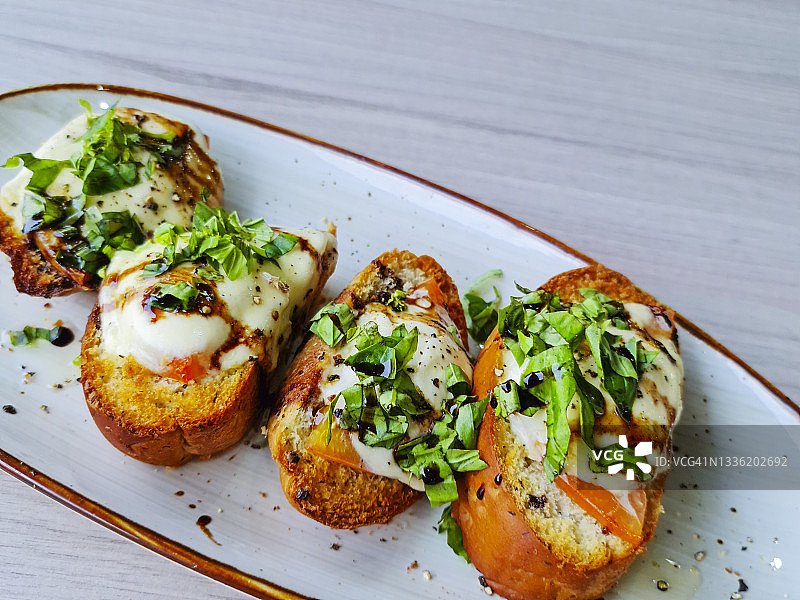 卡普雷塞烤面包图片素材