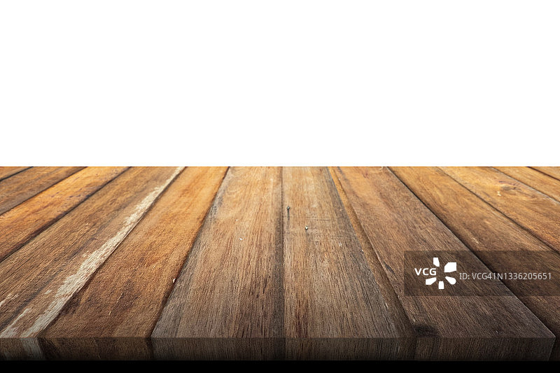 白色背景上的空木桌图片素材