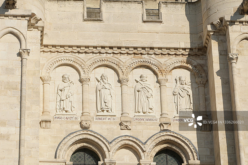 法国圣丹尼斯大教堂图片素材