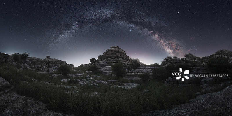托卡尔·德·安特克拉岩石景观与银河的夜景图片素材