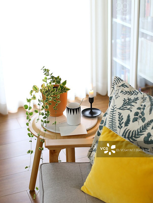 黄色枕套图片素材