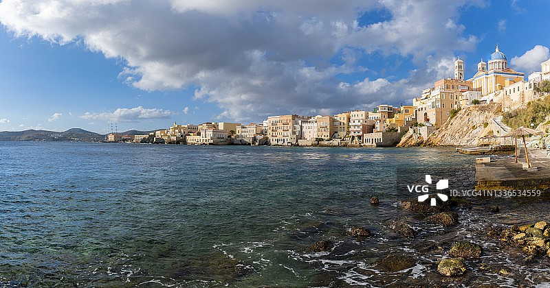 海岸和城市景观：圣尼古拉斯希腊东正教教堂图片素材