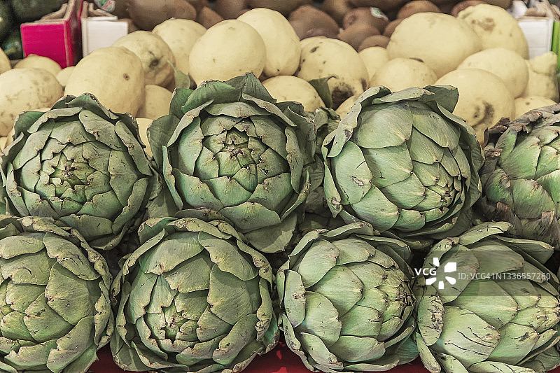 农贸市场——有机洋蓟图片素材