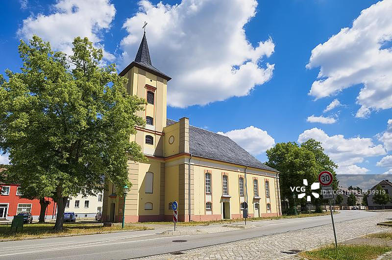 德国勃兰登堡州梅尔基施布霍尔茨乡村教堂图片素材
