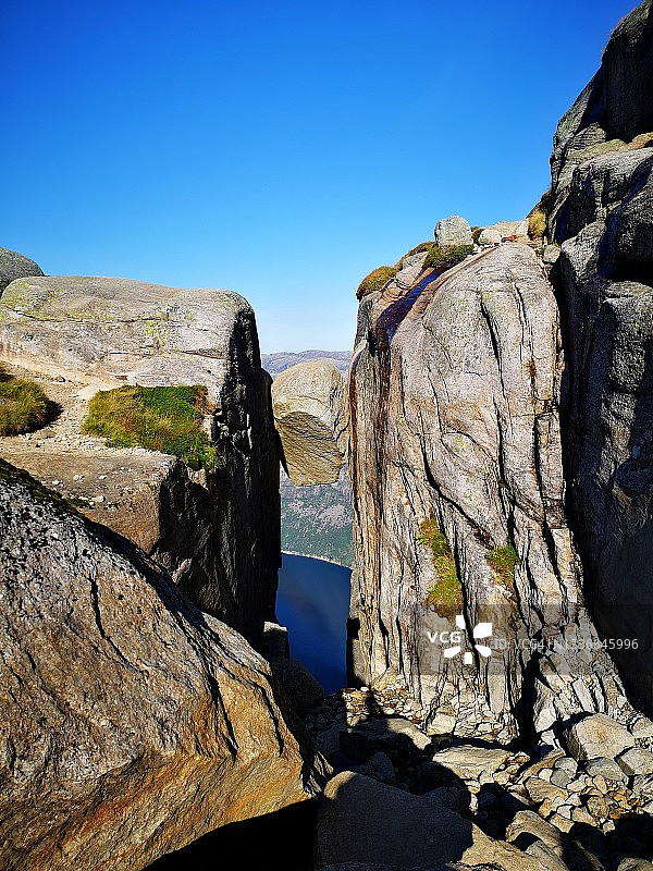谢拉格伯顿：吕瑟峡湾上方1084米的巨石图片素材
