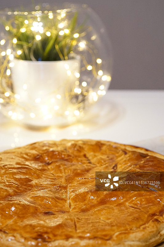 国王煎饼 - Galette des rois (传统主显节糕点)图片素材