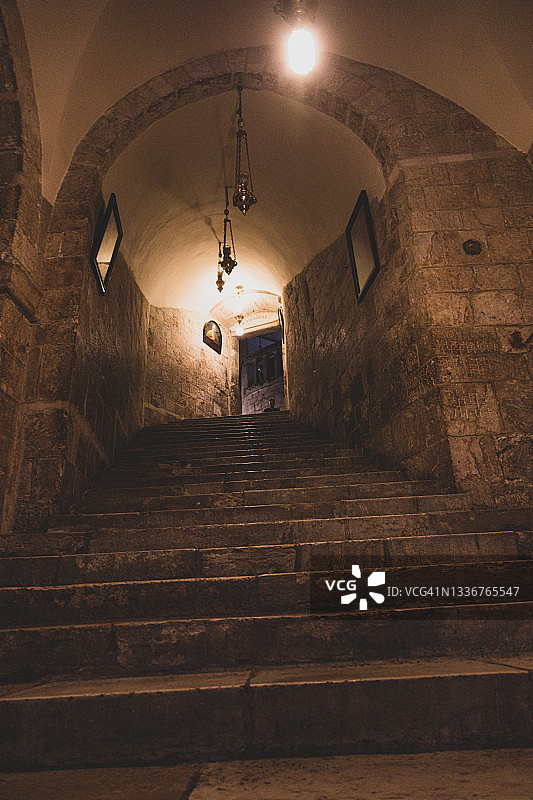 耶路撒冷圣墓教堂内的台阶图片素材