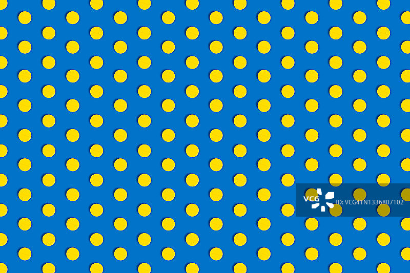 鲜红色背景上的黄色药丸图片素材