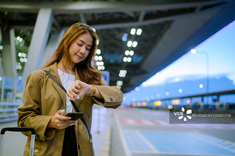 高峰时段的通勤者图片素材