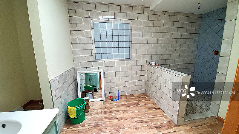 浴室翻新：施工期间图片素材