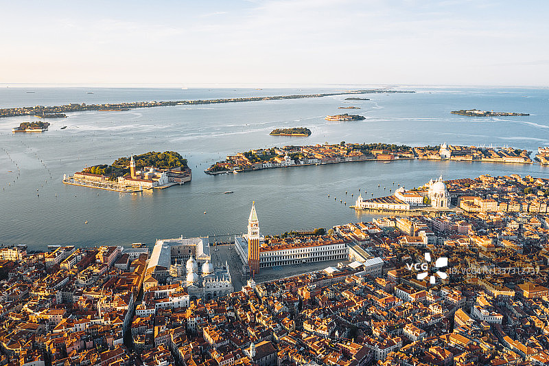 意大利威尼斯圣马可大教堂和广场图片素材