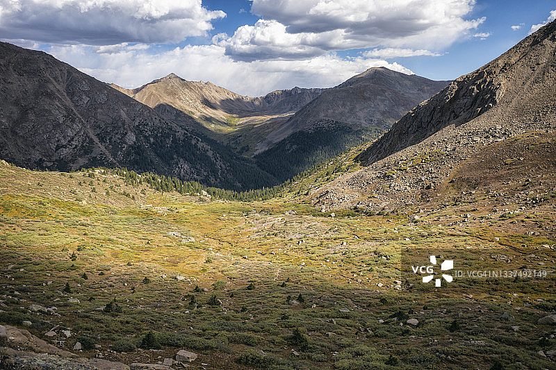 圣十字荒原的冻土景观图片素材