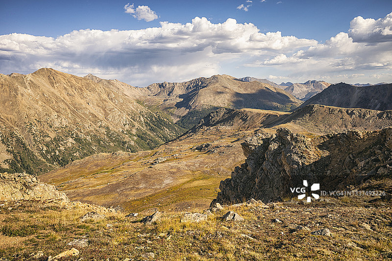 圣十字荒原的冻土景观图片素材