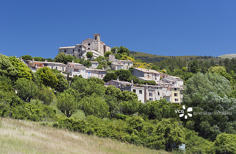 圣于尔山村图片素材