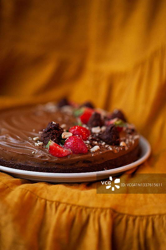 纯素巧克力奶油蛋糕图片素材