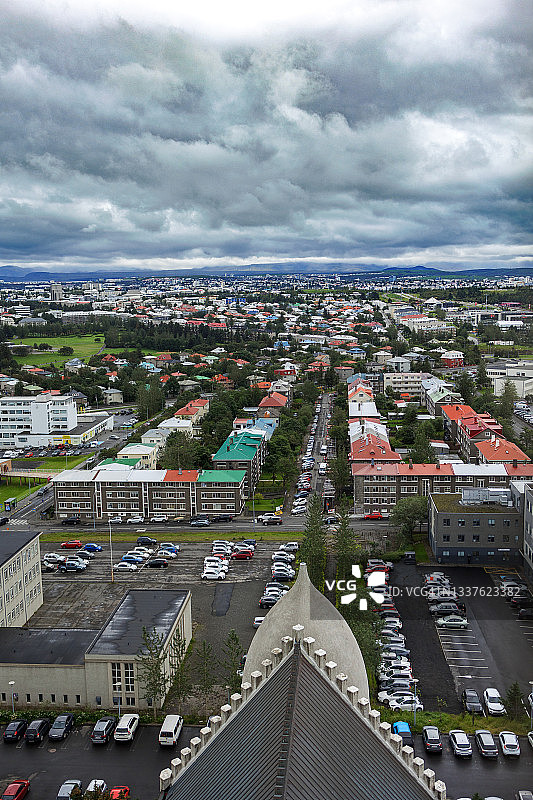航拍冰岛雷克雅未克市哈尔格林姆斯大教堂观景台城市街区图片素材