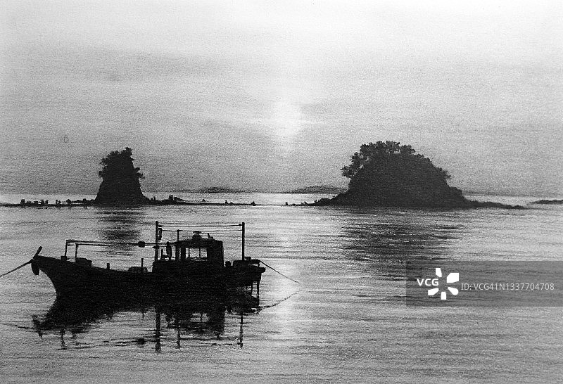 日出海景铅笔画插画图片素材