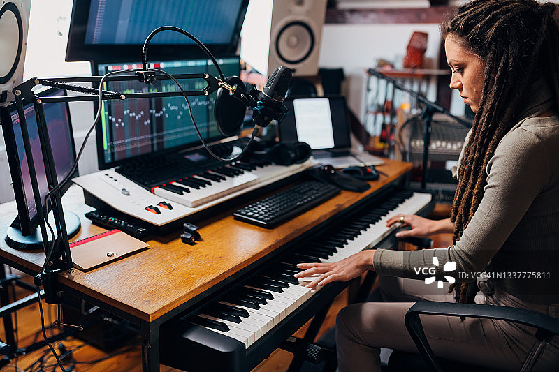 创作神奇的音乐图片素材