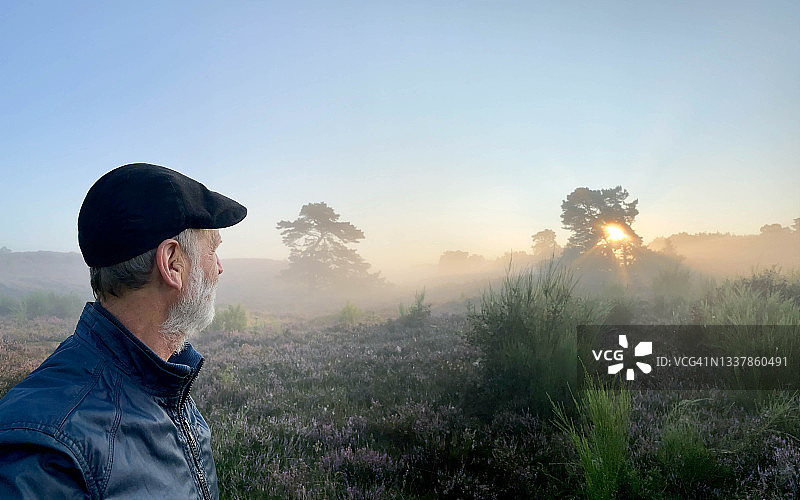 拍摄日出图片素材