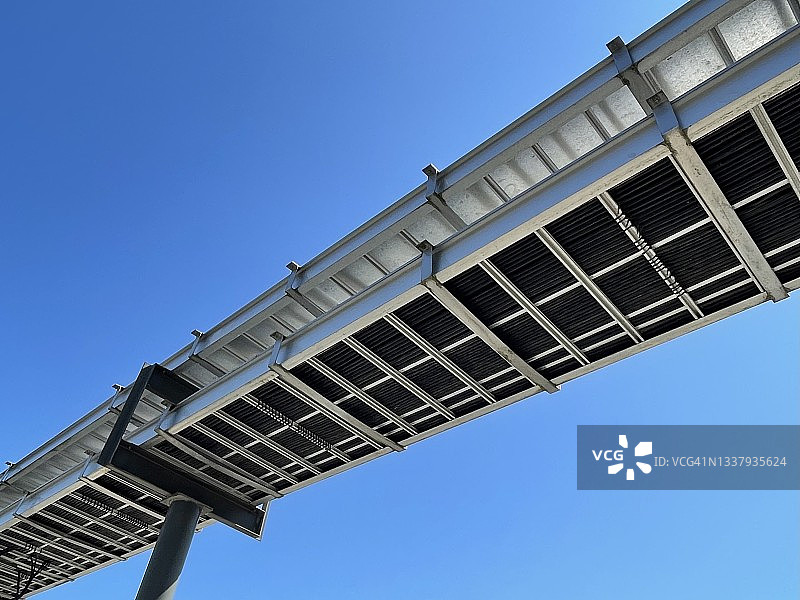 架空线槽和电缆桥架图片素材
