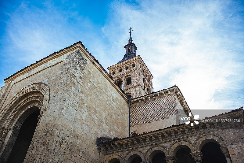 西班牙塞哥维亚圣马丁教堂的折衷主义建筑图片素材