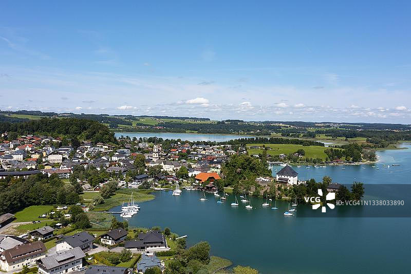 奥地利萨尔茨堡州萨尔茨堡湖区弗拉绍，马特湖和上特鲁默湖的无人机拍摄图片素材