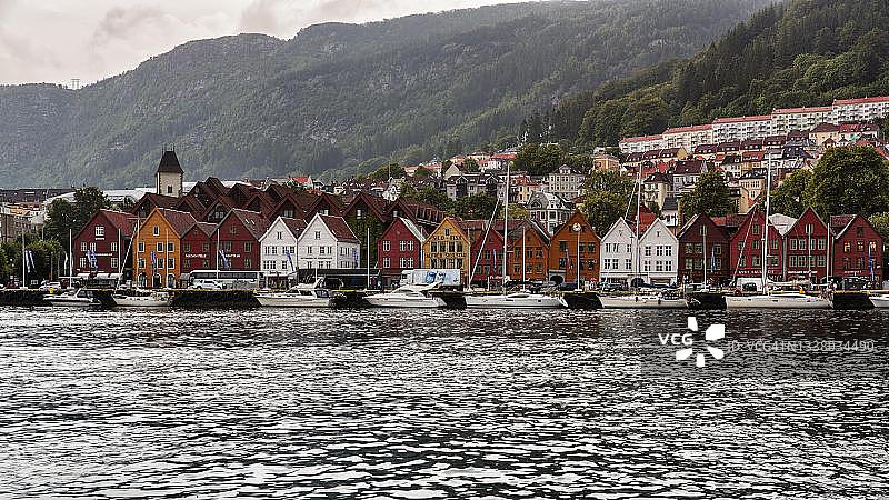 挪威卑尔根瓦根天然港布吕根汉萨码头图片素材