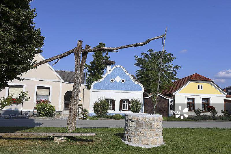 奥地利胡夫纳格尔房屋及鹳巢图片素材