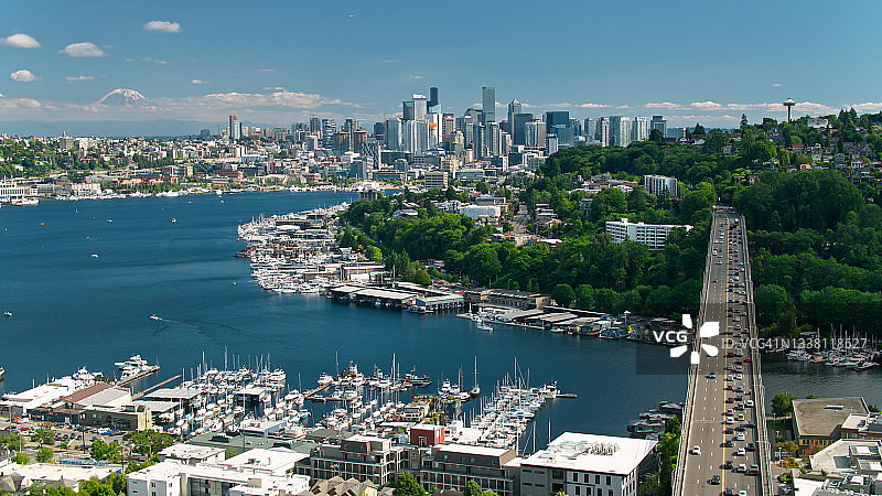 西雅图市中心景观的极光大桥图片素材