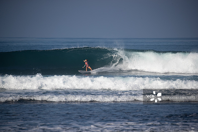 女冲浪者图片素材