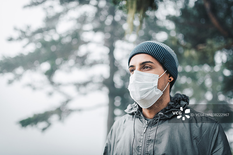 戴上口罩图片素材