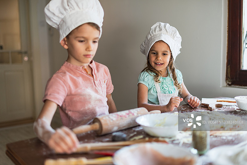 在家准备食物图片素材