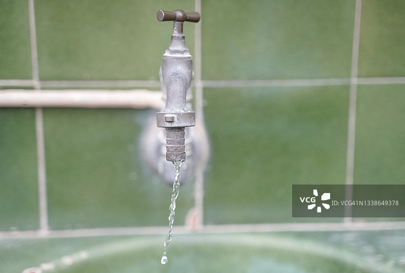旧水龙头图片素材