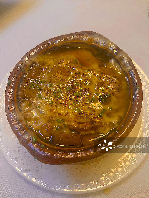 法式洋葱汤碗图片素材