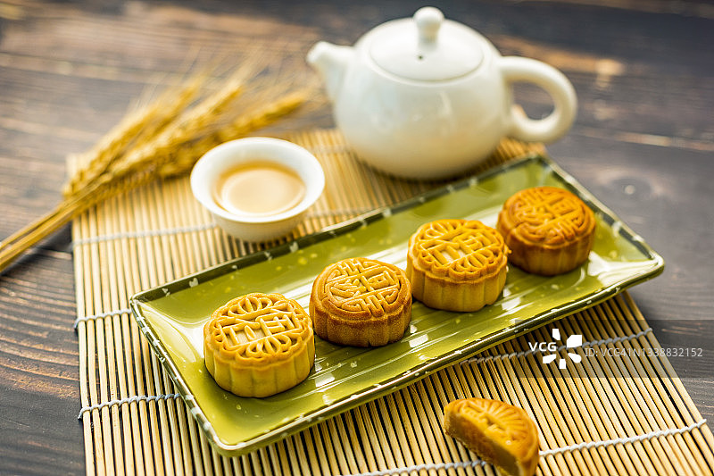 中国中秋节美食：月饼图片素材