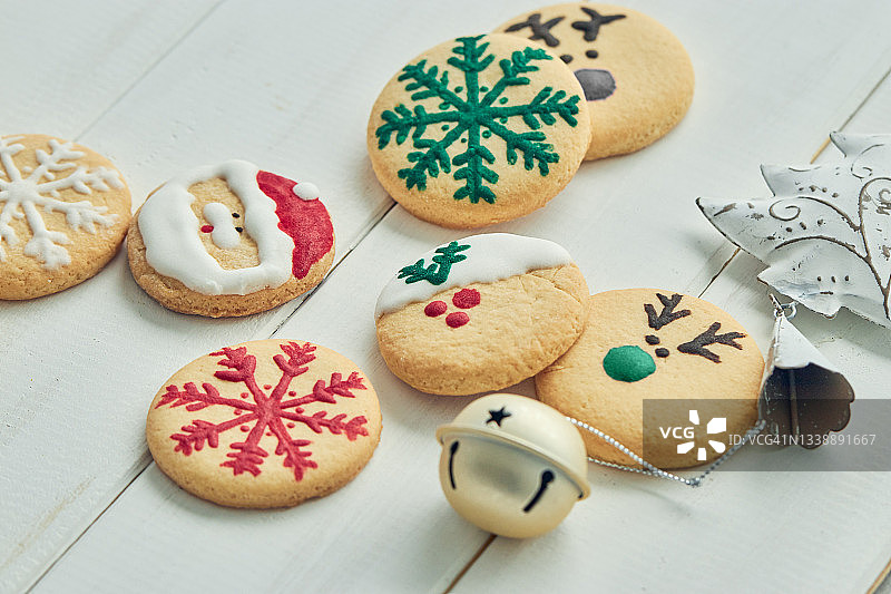 圣诞什锦饼干与装饰品图片素材