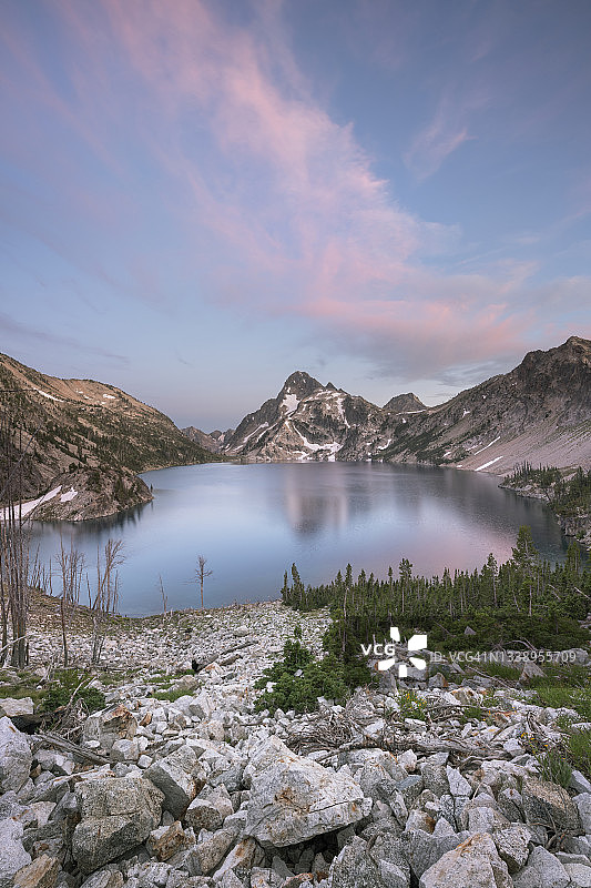 锯齿湖和里根山，爱达荷州图片素材