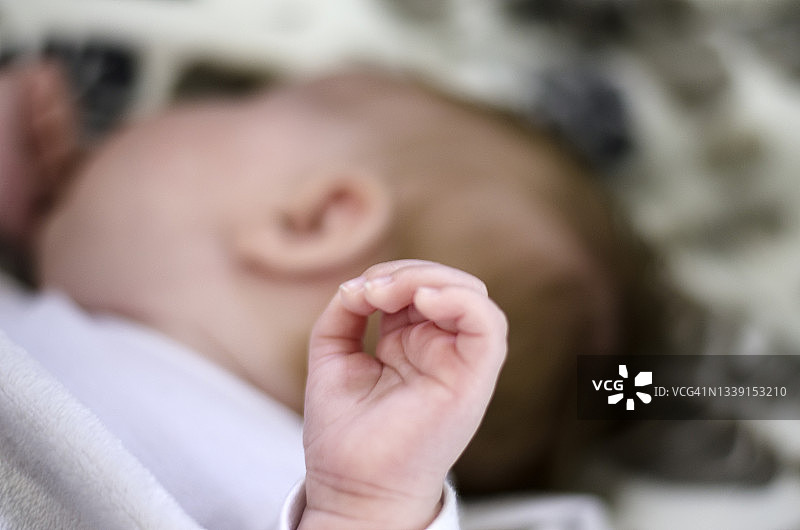 睡着的婴儿图片素材