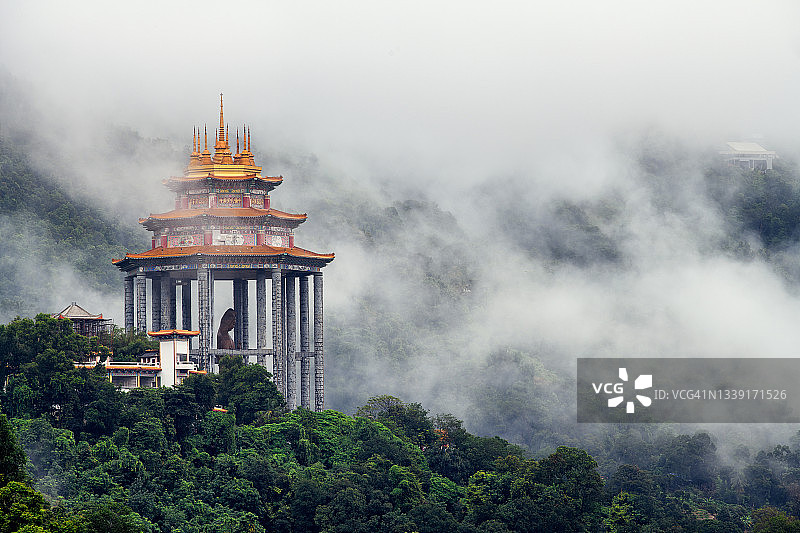 极乐寺雾蒙蒙的早晨图片素材