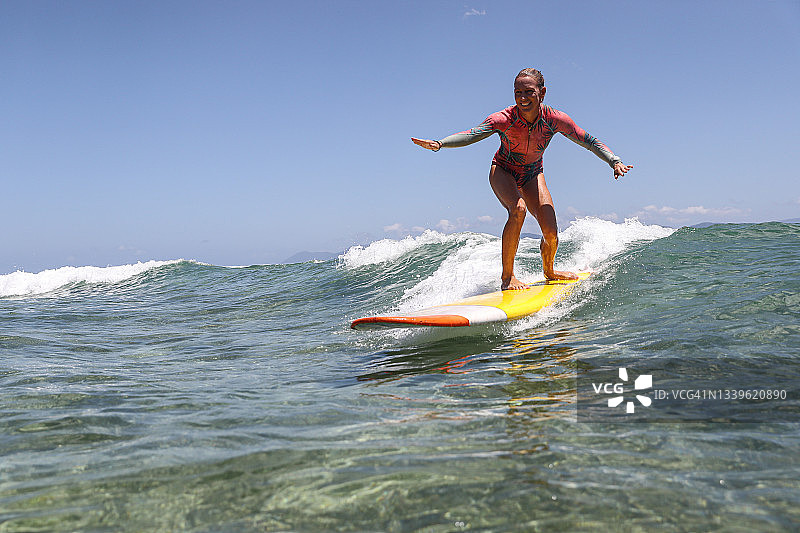 我的第一次冲浪图片素材