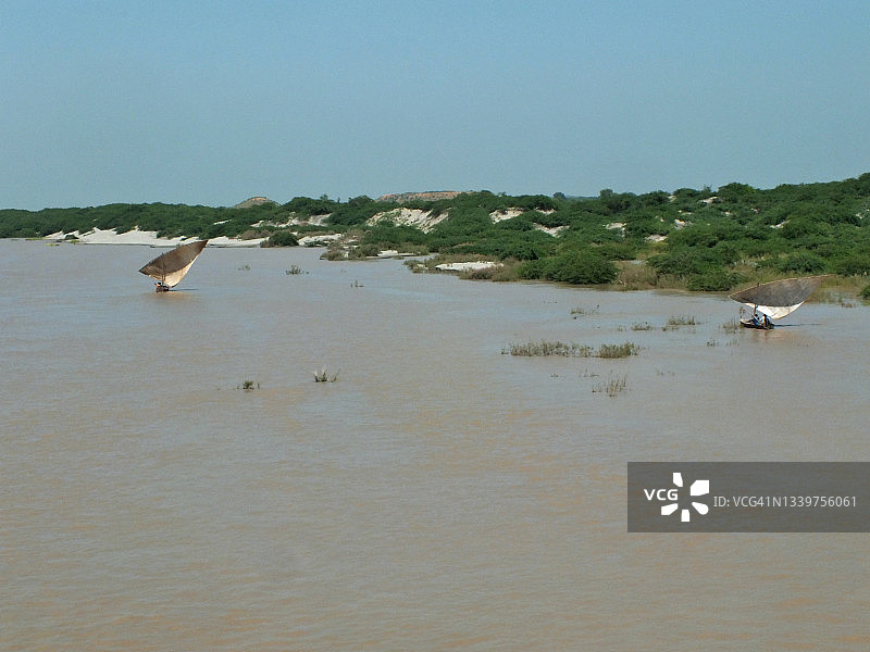 印度河上的帆船图片素材