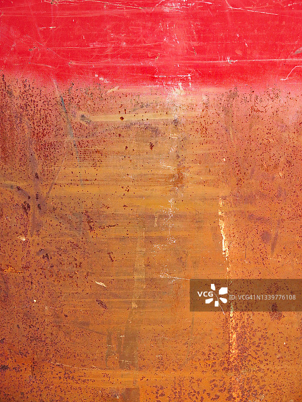 蒙特利尔的锈金属和鲜红色油漆图片素材