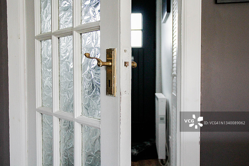 打开的门图片素材