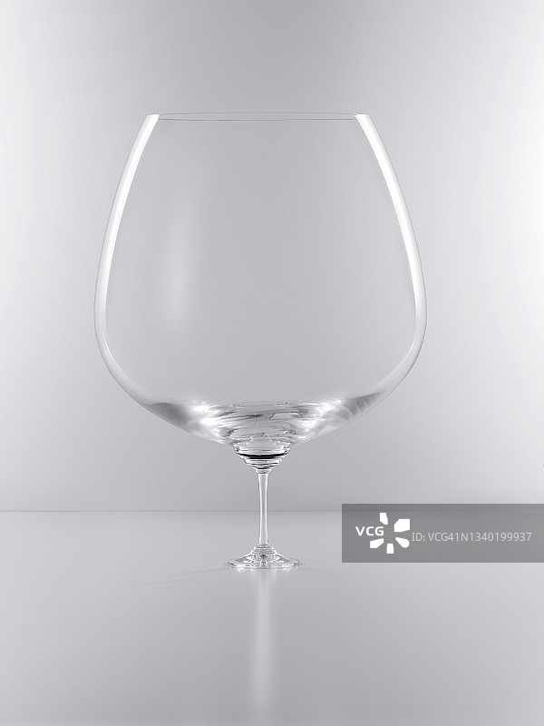 超大号葡萄酒杯图片素材