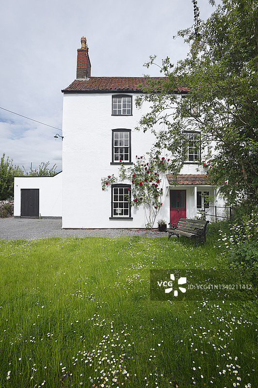 夏季的格鲁吉亚时期农舍图片素材