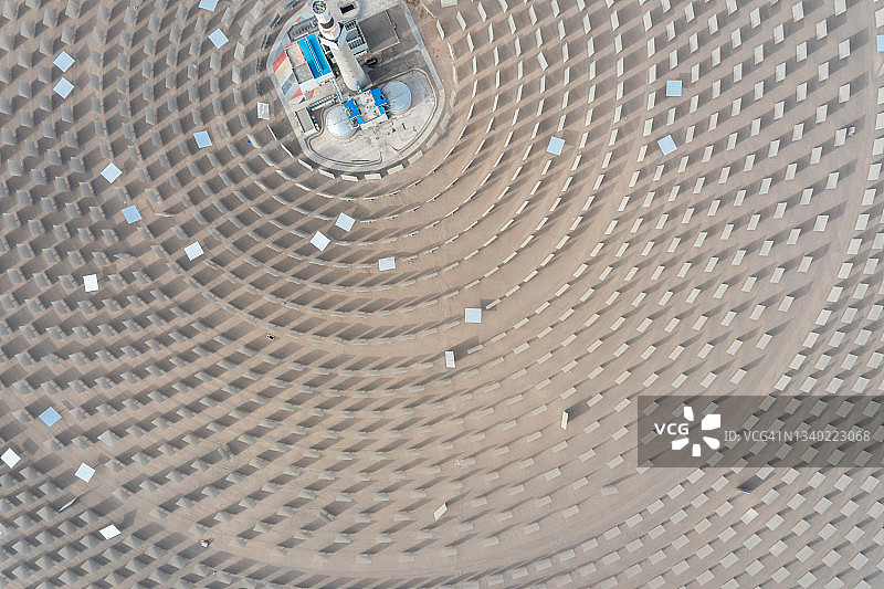 熔盐太阳能发电站图片素材