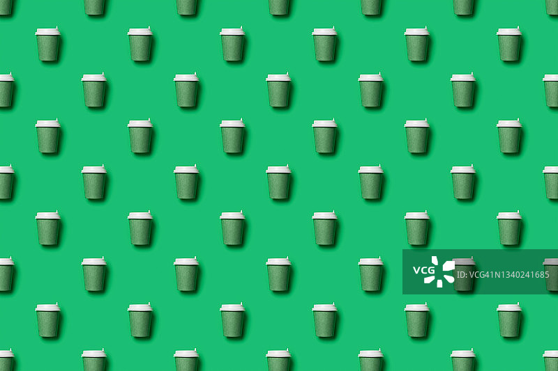 一次性杯子无缝图案：淡绿色背景上的外卖咖啡杯图案图片素材