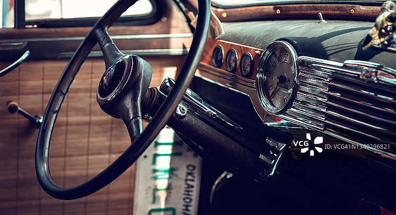 未修复的美国老爷车内部图片素材