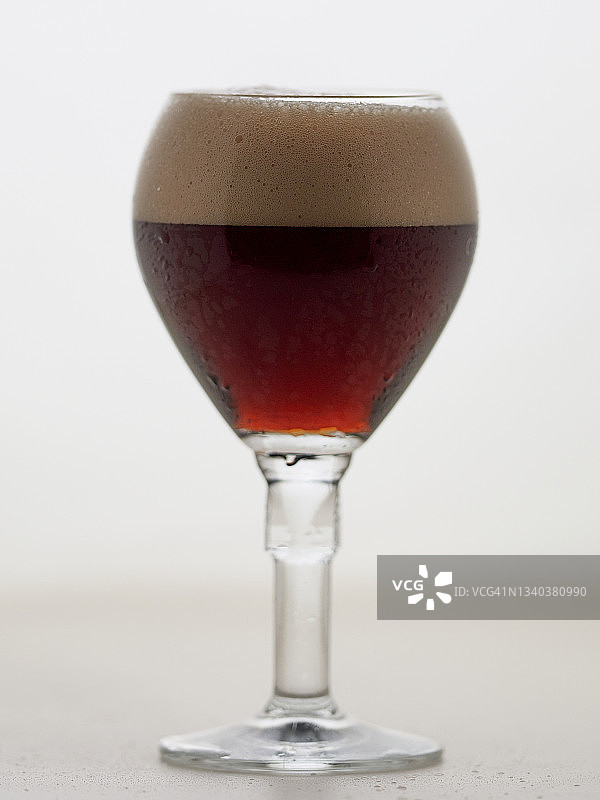 比利时棕色啤酒图片素材