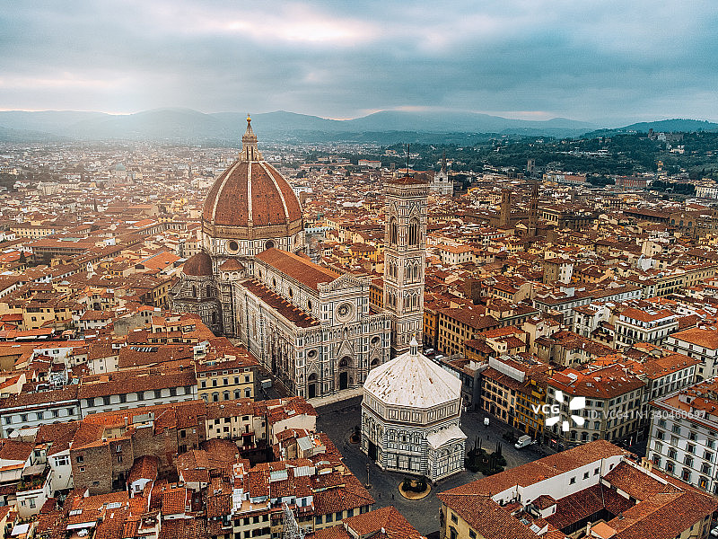 意大利佛罗伦萨主教座堂广场航拍图片素材